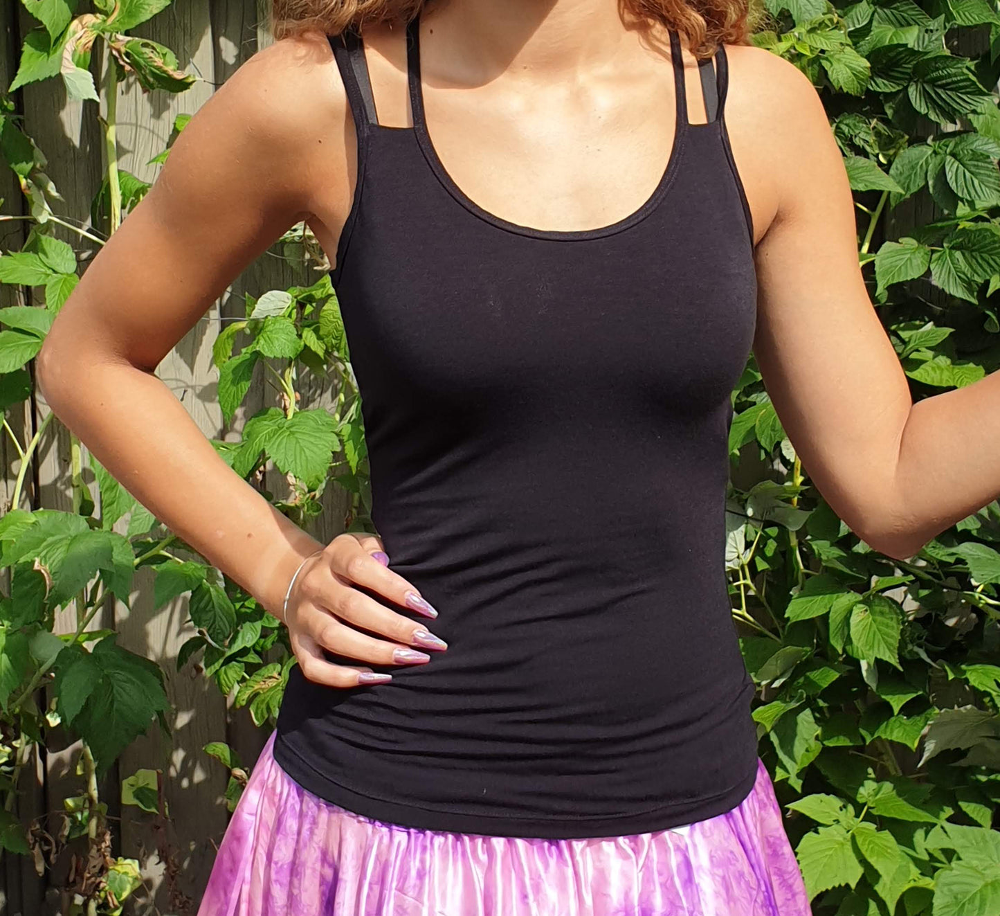 Schönes Racerback-Tanktop in Schwarz