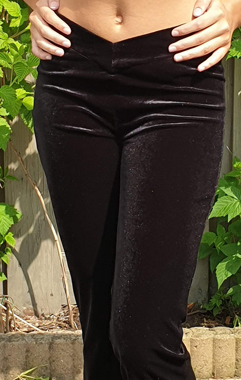 Samthose in Schwarz