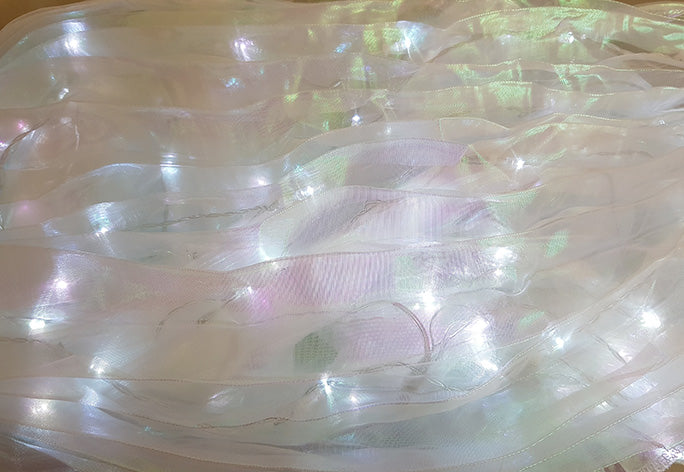Isis Wings Organza mit weißen LED-Lichtern