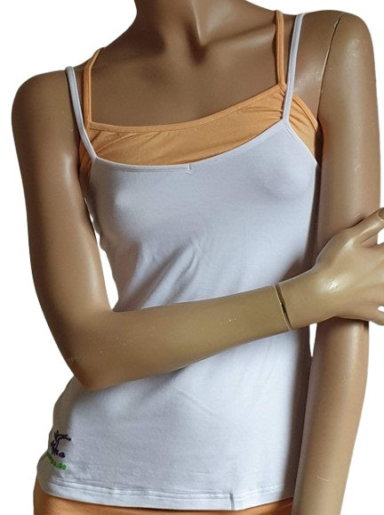 Yoga Spaghetti Top weiß mit Pfirsich Akzent

 Hergestellt aus 92 % Bambustextil und 8 % Elasthan